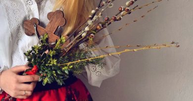 Monika Neumann: Das Kreuz auf dem Feld Monika Neumann: Das Kreuz auf dem Feld