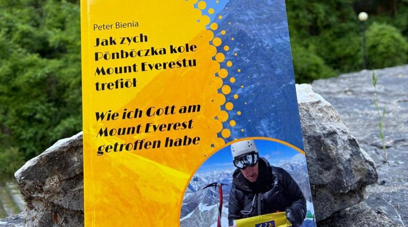 Peter Bienia i jego 3 ślōnske ksiōnżki